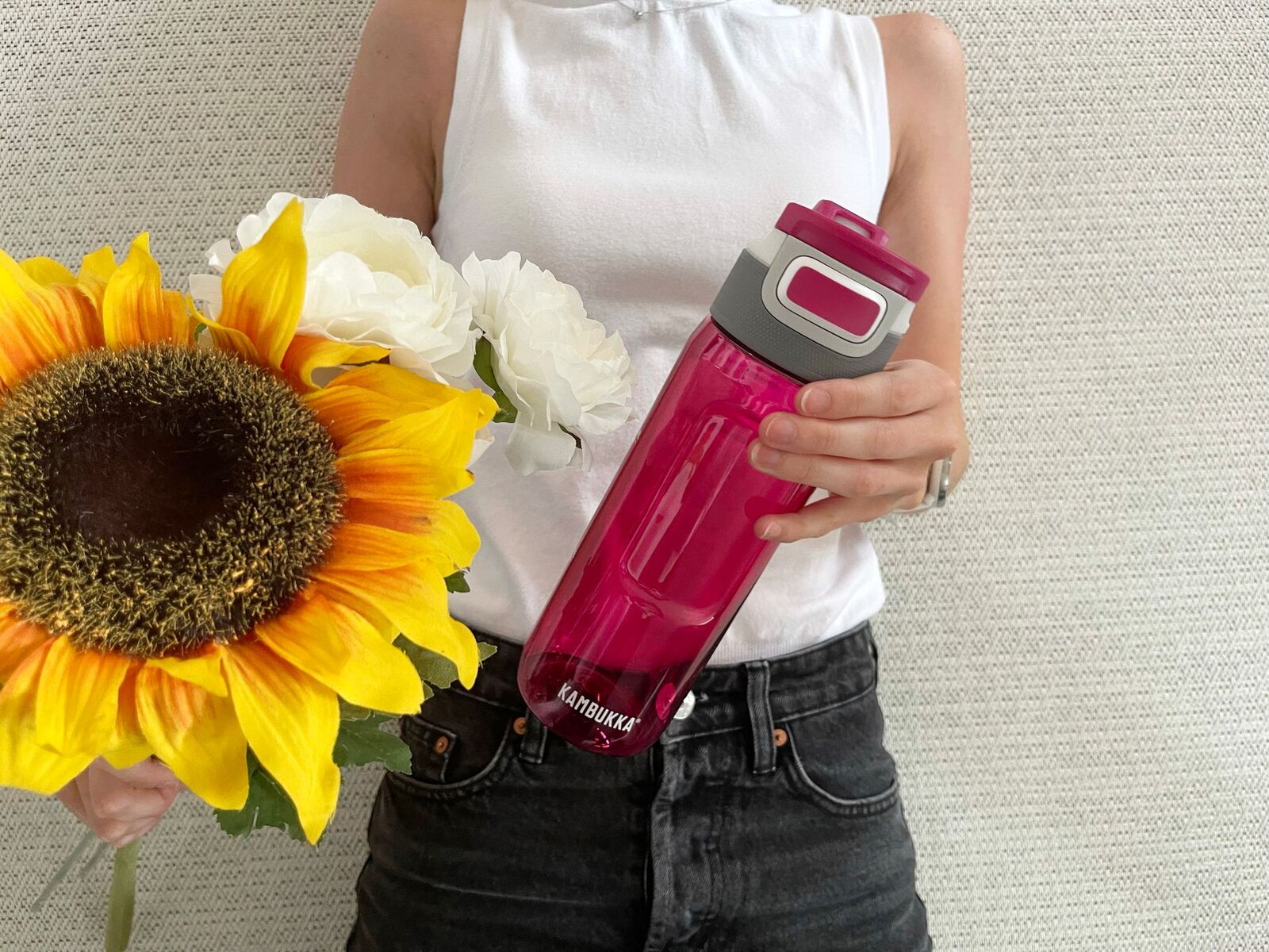 38072-kambukka-elton-snapclean-750ml-plastic-water-bottle-lipstick