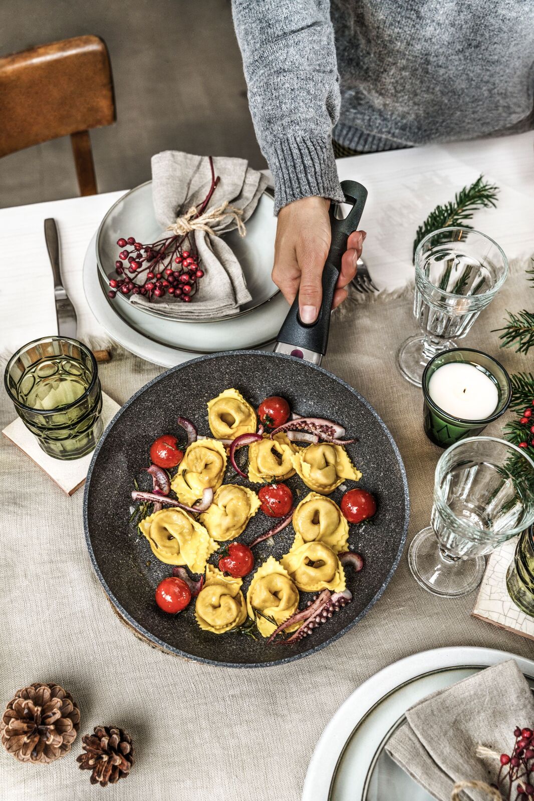 67284-ballarini-ferrara-28cm-aluminium-non-stick-frypan-round-cookware-black