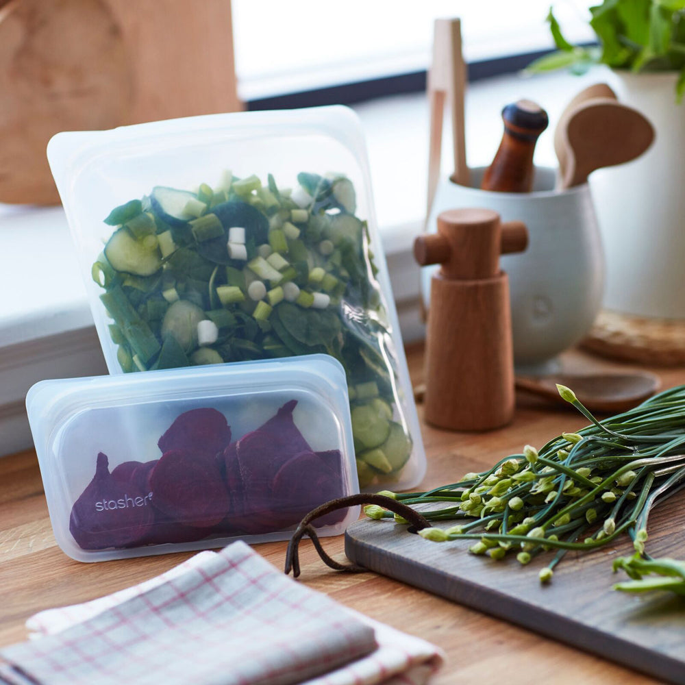 73060-stasher-355ml-19cm-silicone-snack-bag-reusable-food-storage-clear