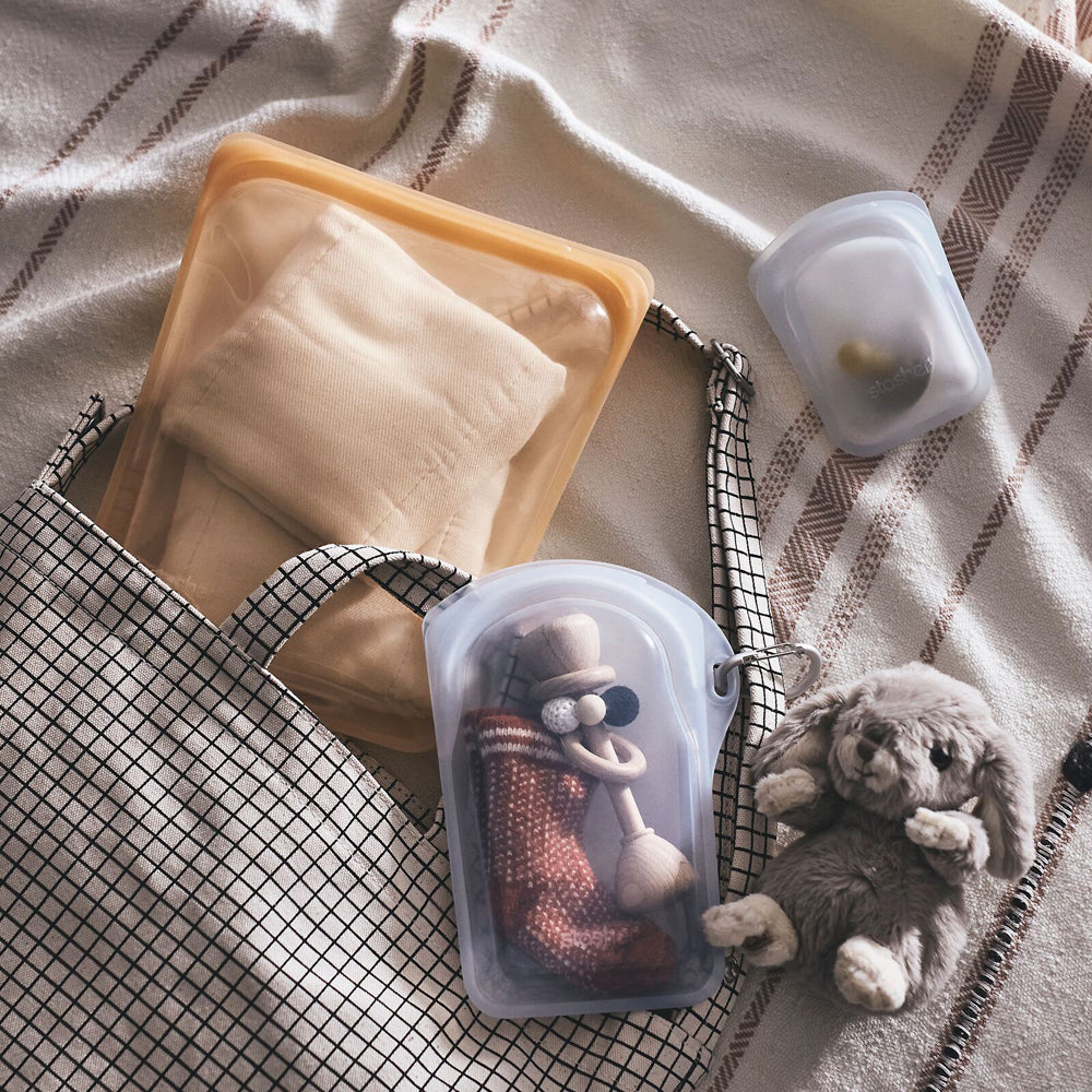 73098-stasher-silicone-reusable-532ml-18cm-go-bag-w-clip-clear