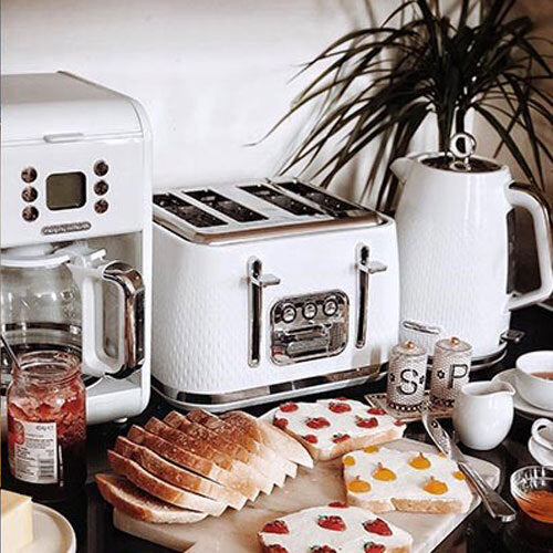 103012-morphy-richards-verve-jug-kettle-white