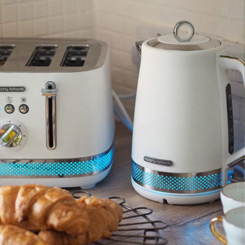 108021-morphy-richards-illumination-kettle-white