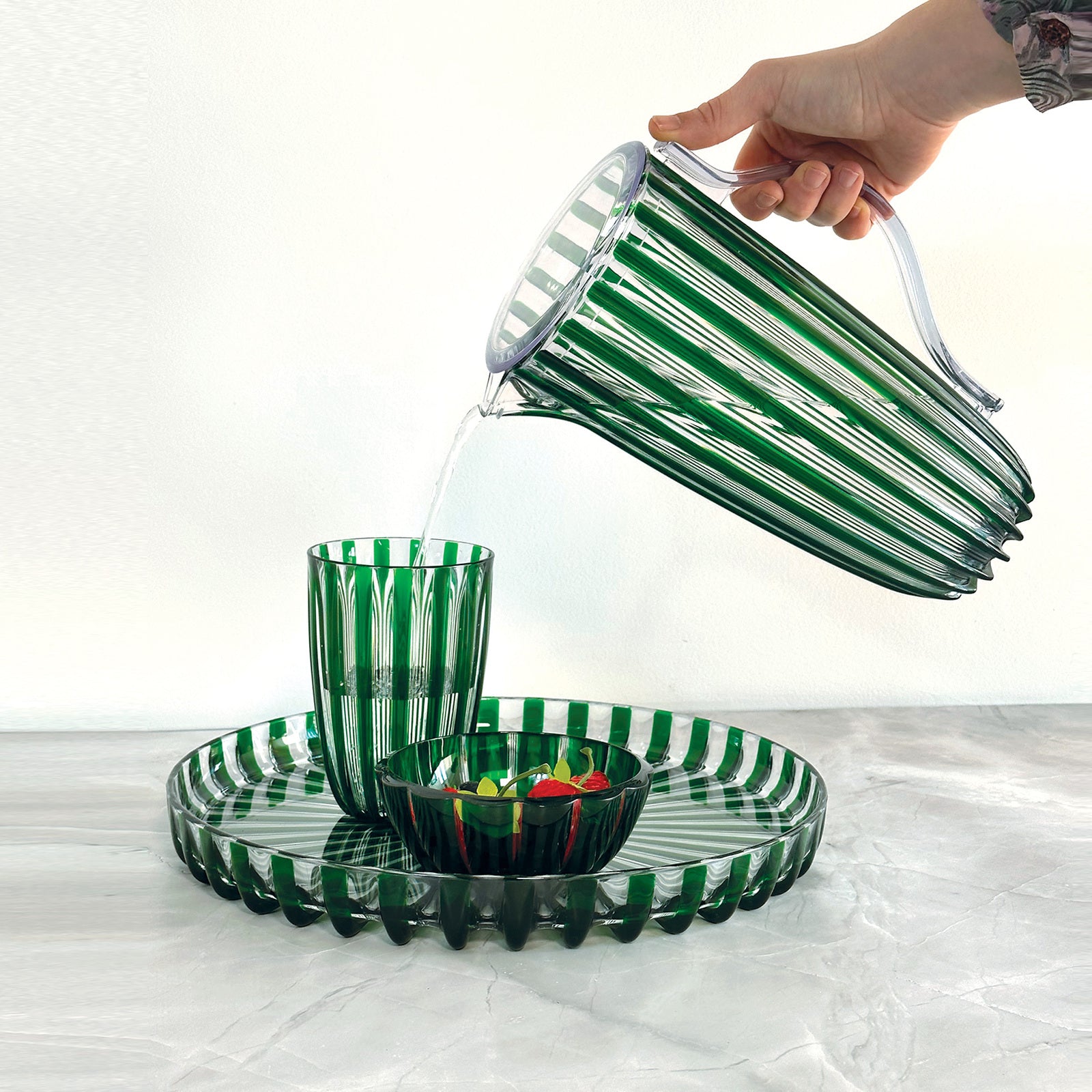 12380069-guzzini-dolcevita-27cm-1-75l-pitcher-w-lid-emerald