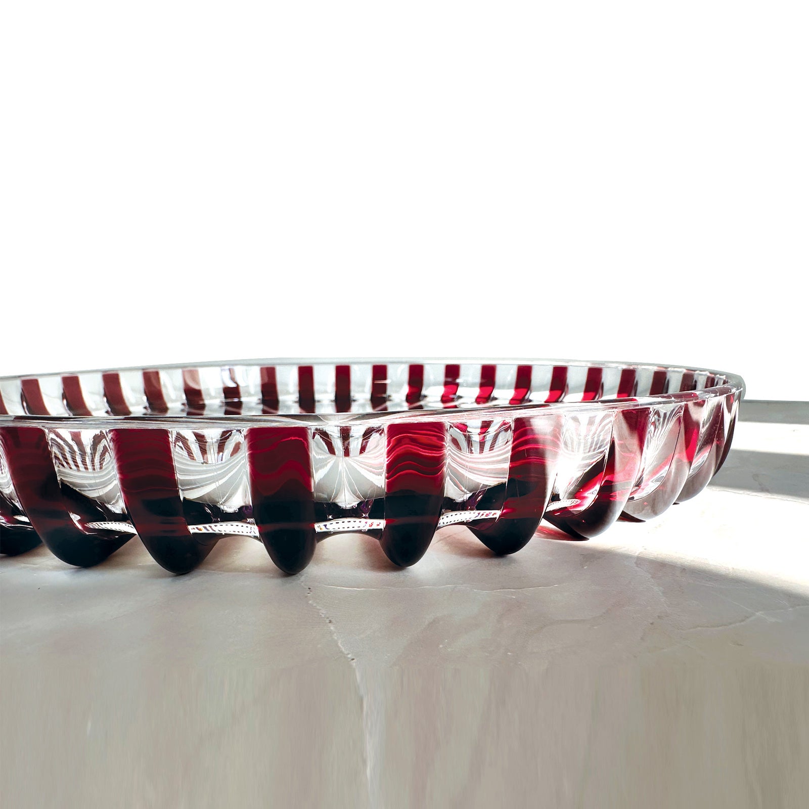 12570177-guzzini-dolcevita-31cm-round-serving-tray-amethyst