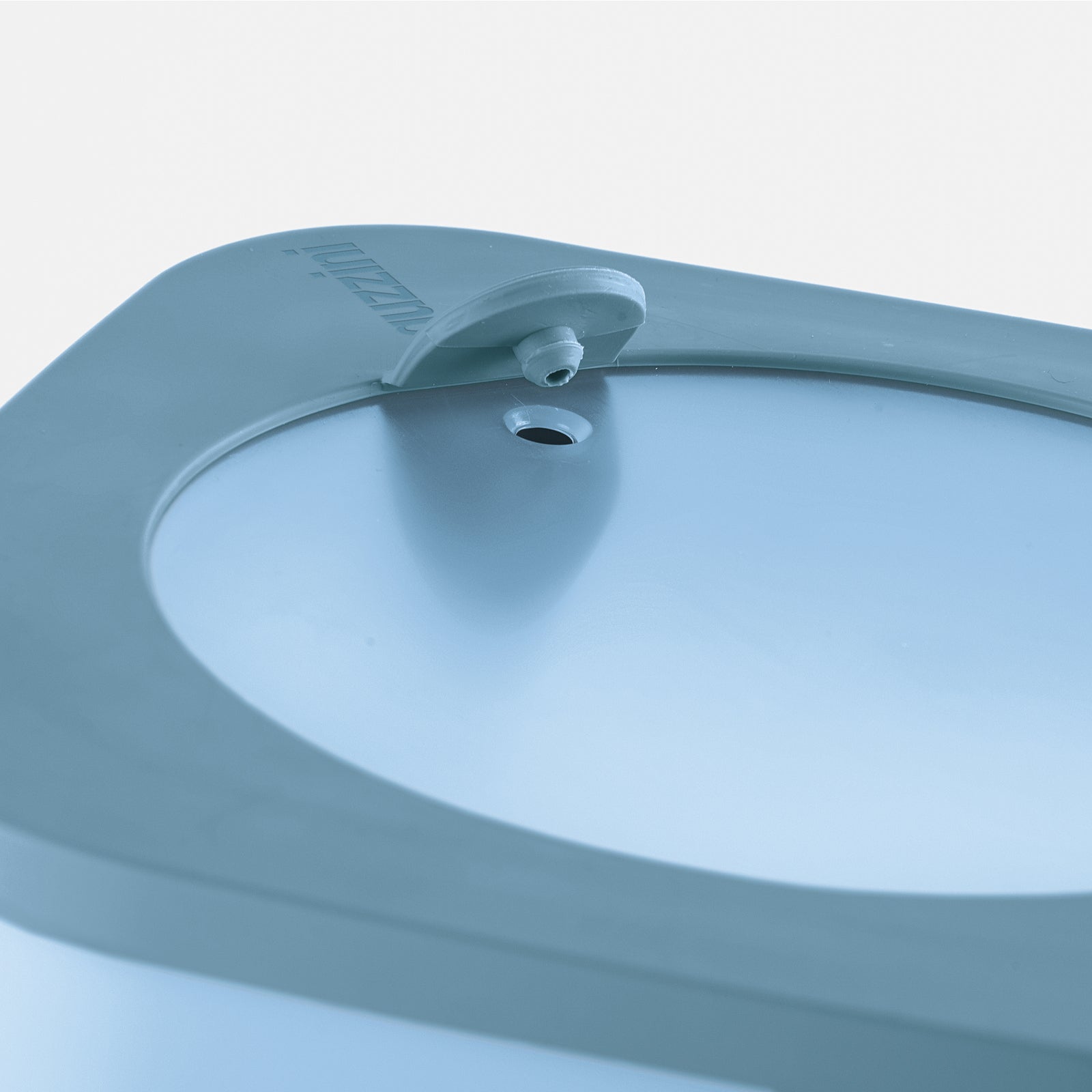 170704189-guzzini-store-more-1-9l-shallow-airtight-container-matt-mid-blue