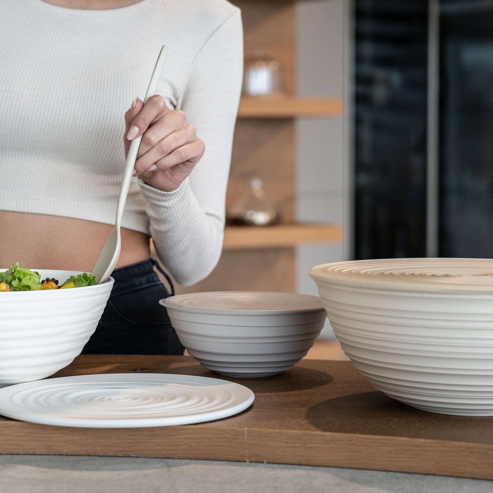 175003158-guzzini-earth-tierra-1-09l-18cm-bowl-w-lid-medium-taupe