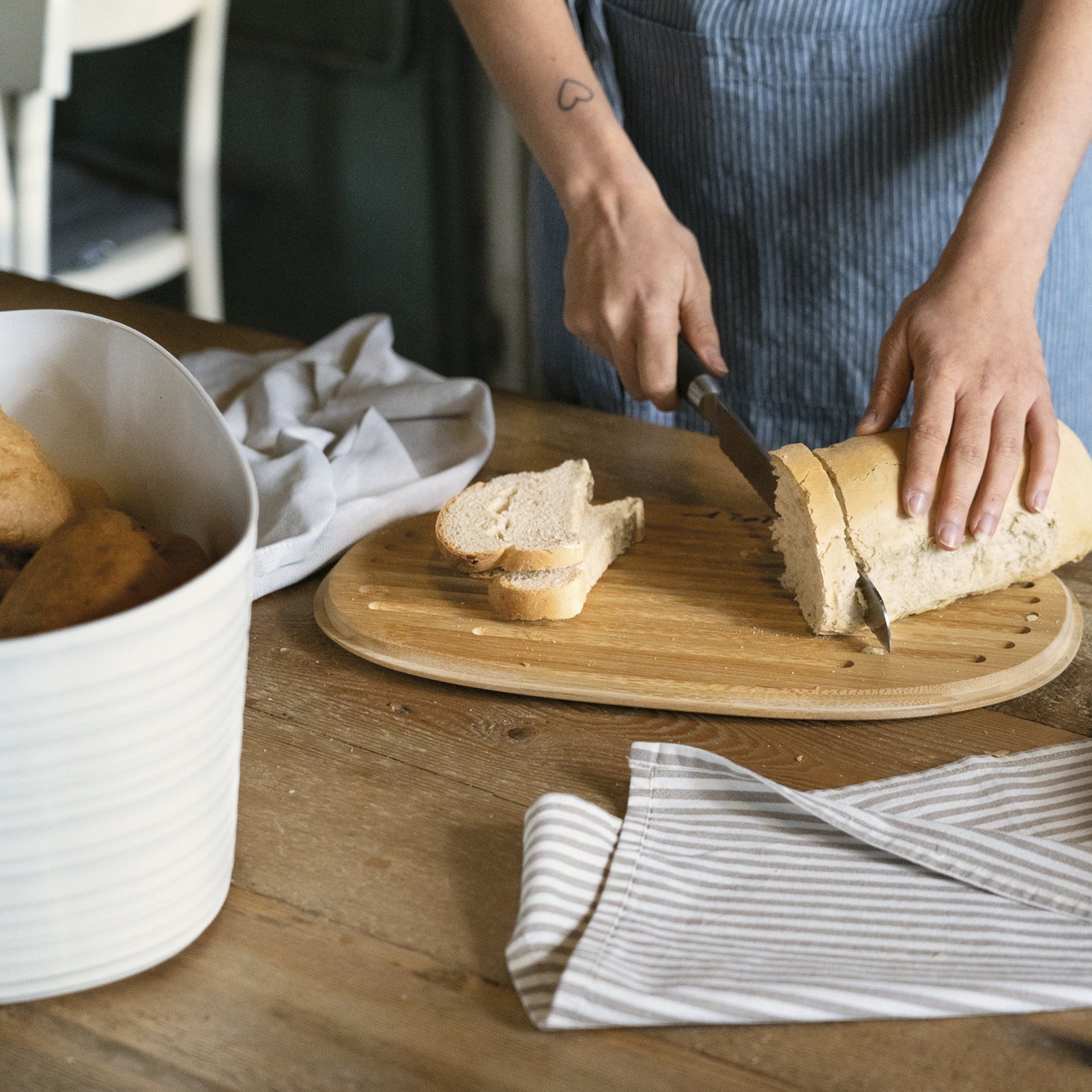 179600158-guzzini-earth-tierra-39-2cm-10l-bread-box-bin-taupe