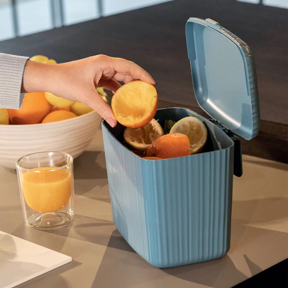 185700156-2c3-guzzini-21x18cm-hanging-food-waste-caddy-compost-bin-w-lid-white