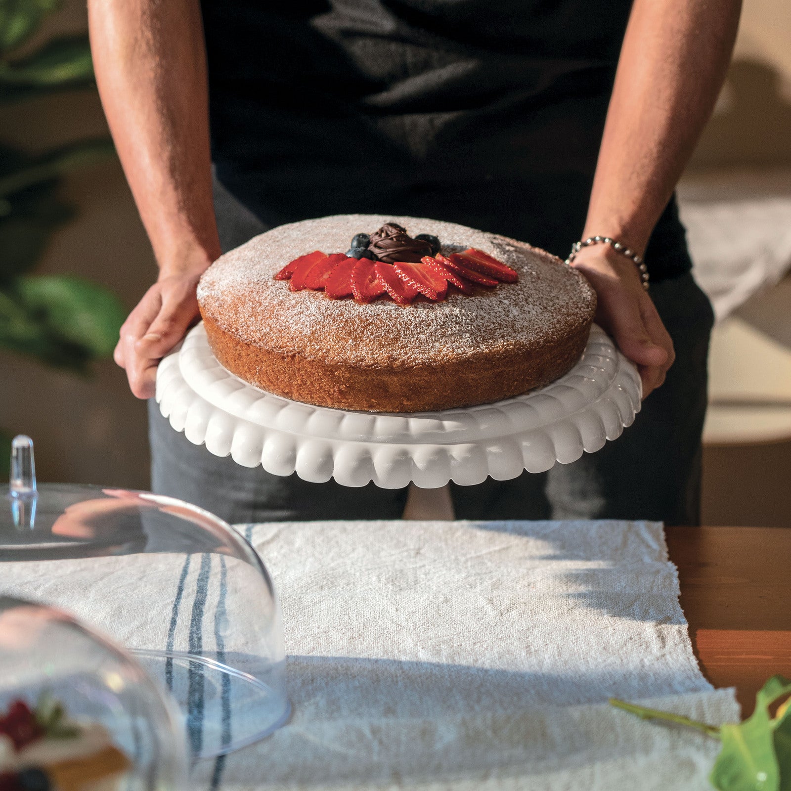 199501156-guzzini-tifanny-30cm-small-cake-serving-set-white