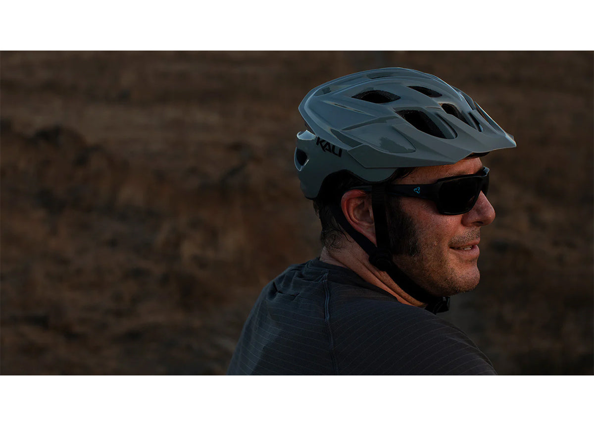 221218126-kali-chakra-52-57cm-solo-helmet-protection-s-m-solid-white