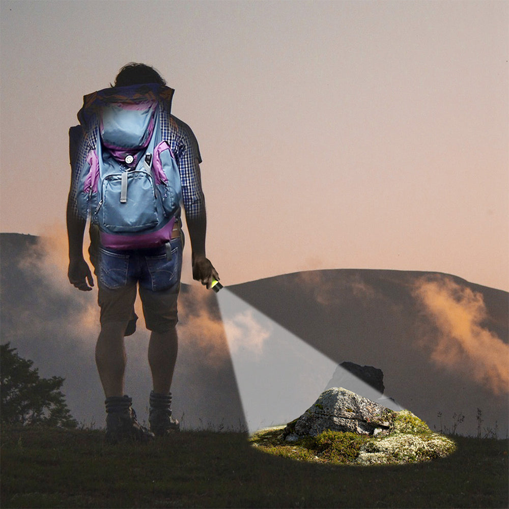 5420610-land-sea-sports-australia-adventure-50m-waterproof-torch