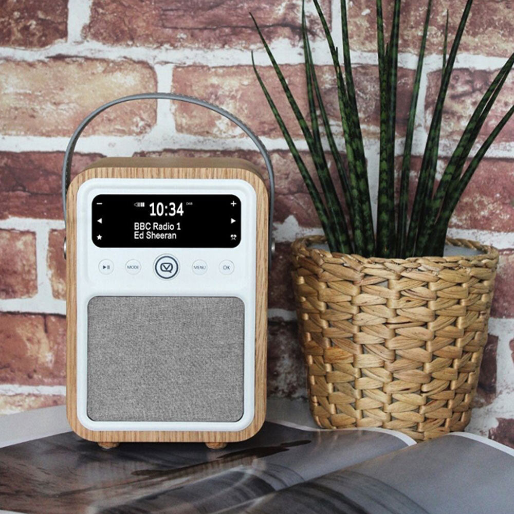 719231-vq-monty-retro-dab-digital-fm-am-bluetooth-radio-oak