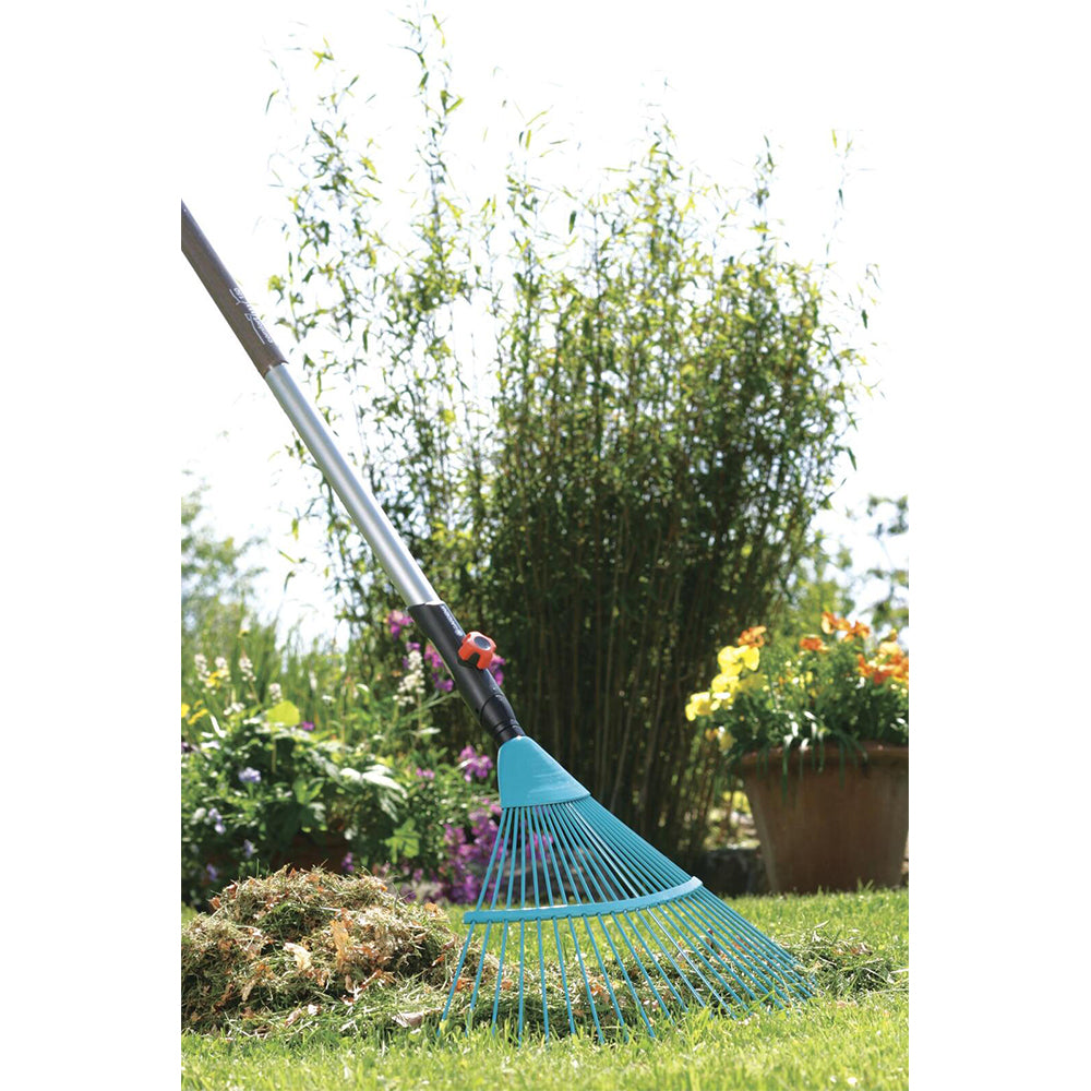 901038301-gardena-3100-20-sping-wire-rake-50cm-attachment-for-combisystem-handle