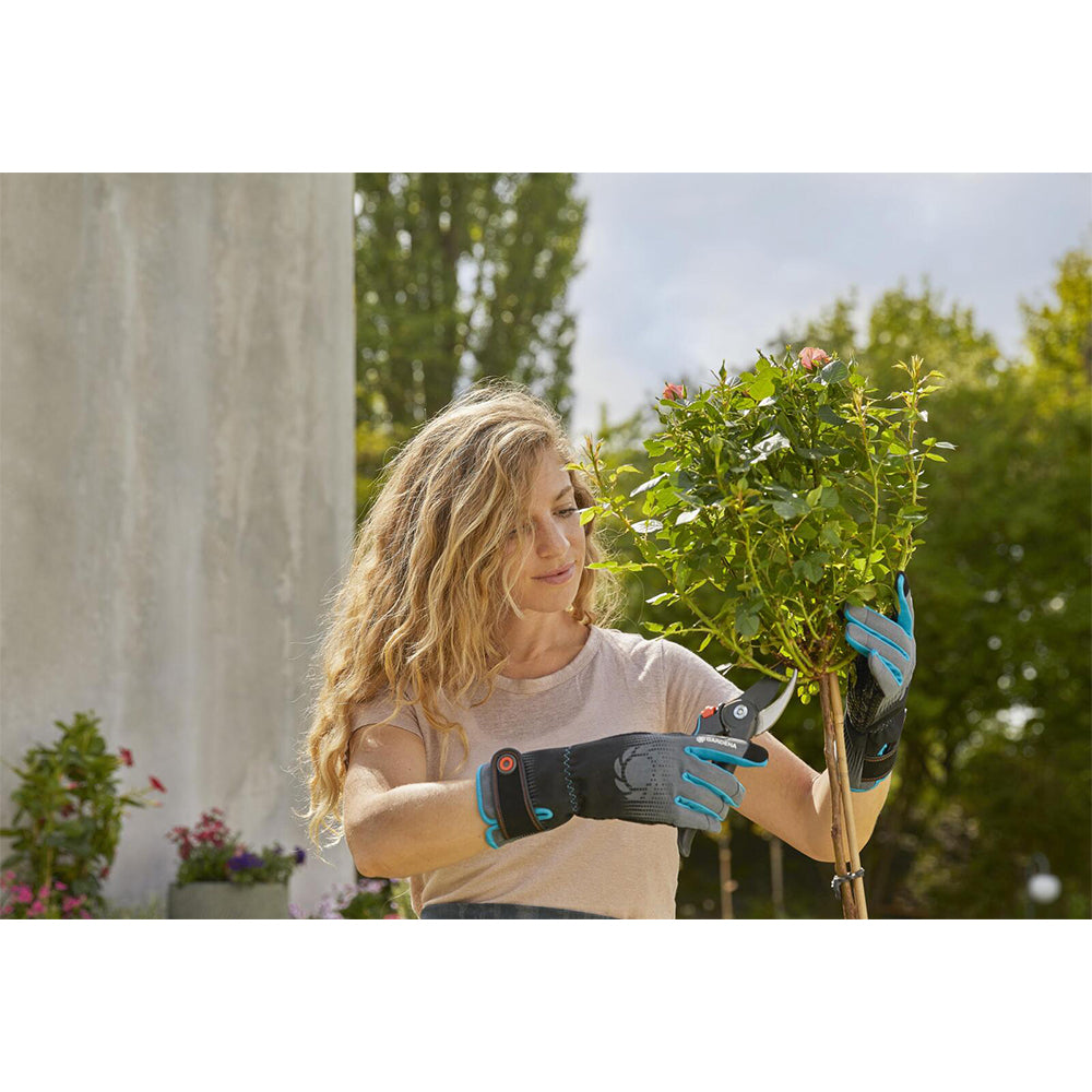 Gardena 11540-20 Size Medium Glove Cutting & Rose Gardeing Gloves