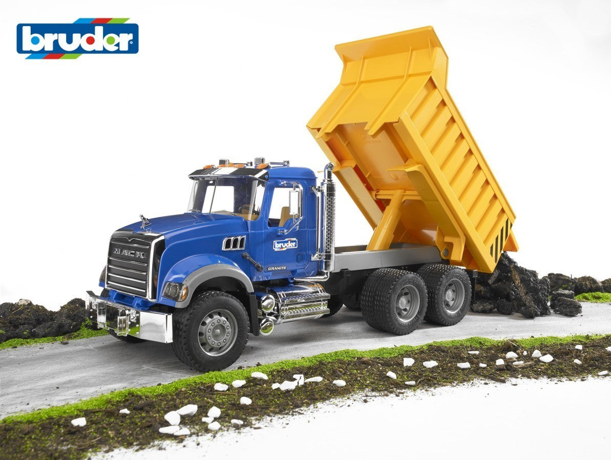 02815-bruder-1-16-mack-granite-tip-truck