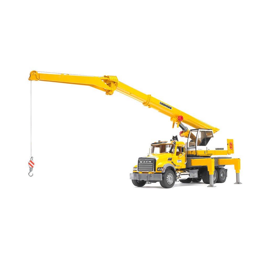 02818-bruder-mack-granite-liebherr-crane-truck