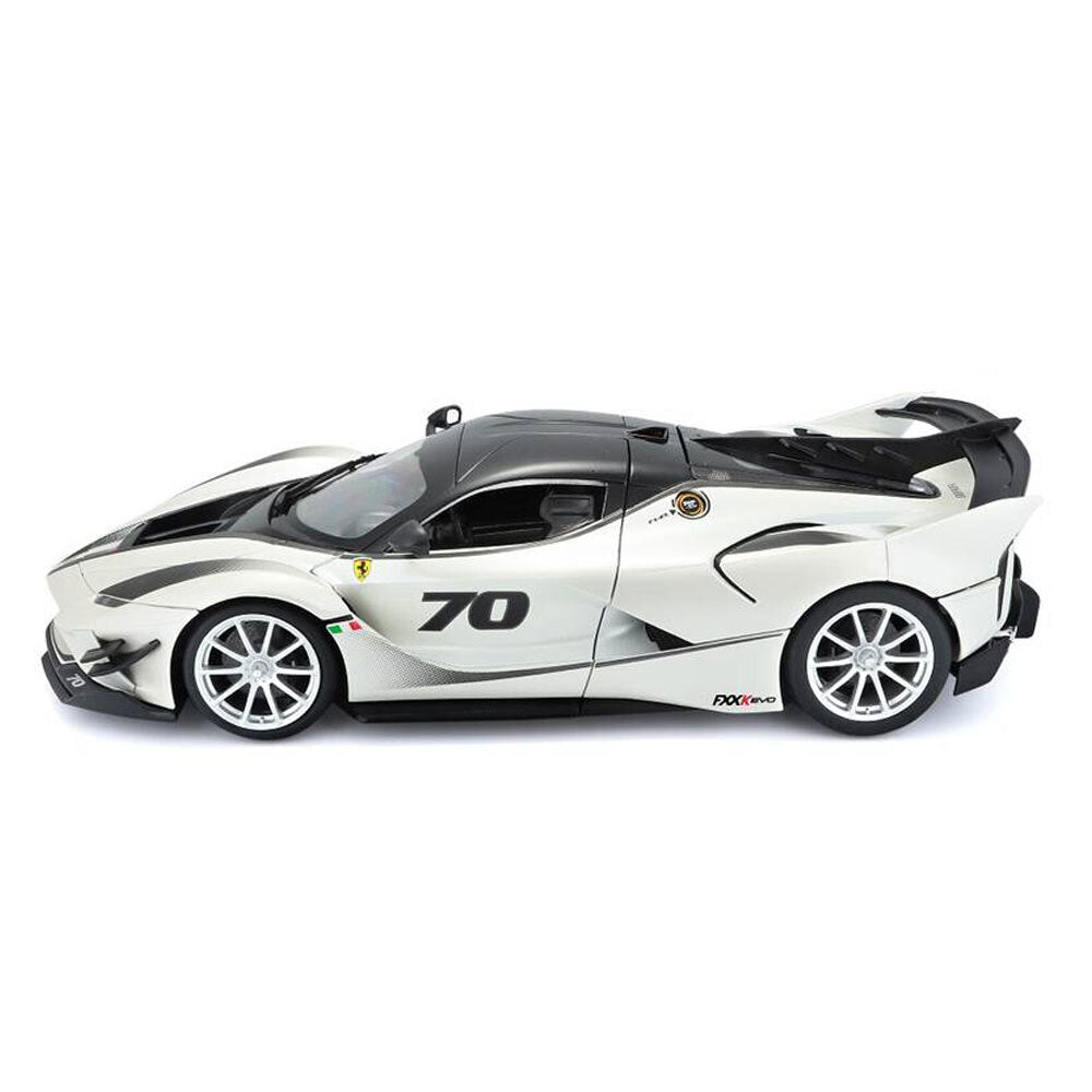 18-16012-bburago-1-18-ferrari-r-p-fxx-k-evo-70-white