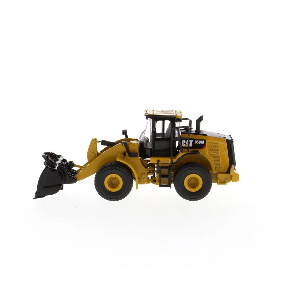 42084646-diecast-masters-1-64-cat-950m-wheeled-loader-scale-model-kids-toy-8y