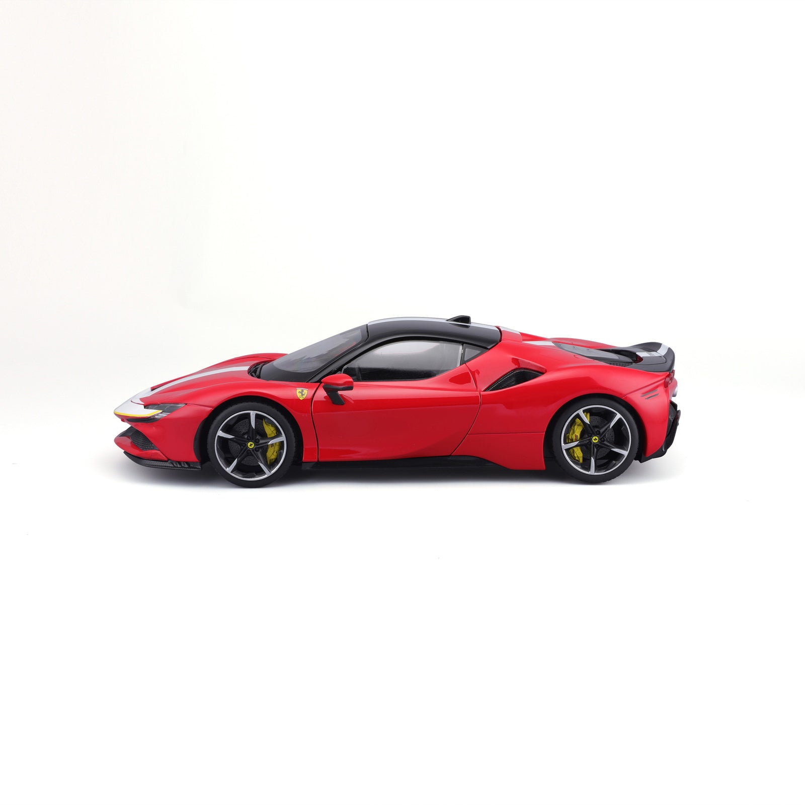 44016911-maisto-1-18-signature-sf-90-stradale-assetto-fiorano-model-car-toy-14y