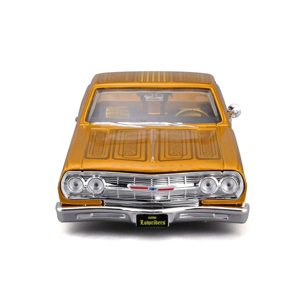 45332543-maisto-1-24-design-lowriders-1965-chevrolet-el-camino-model-car-toy-8y
