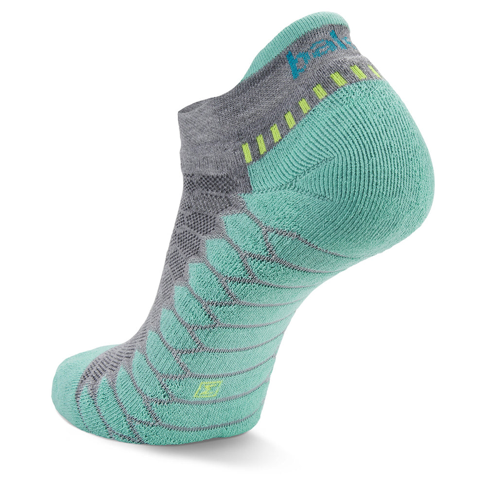 300140-balega-silver-running-sports-socks-large-grey-aqua