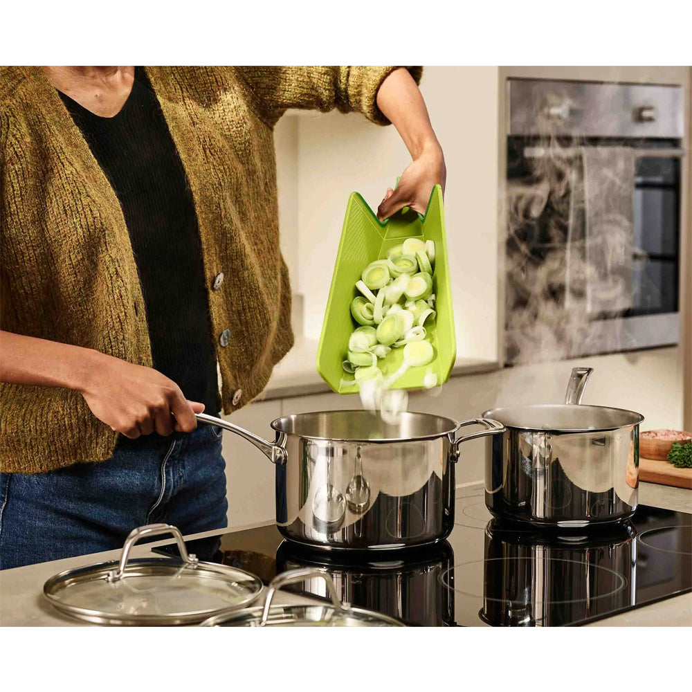 60201-joseph-joseph-chop2pot-plus-regular-folding-chopping-board-green