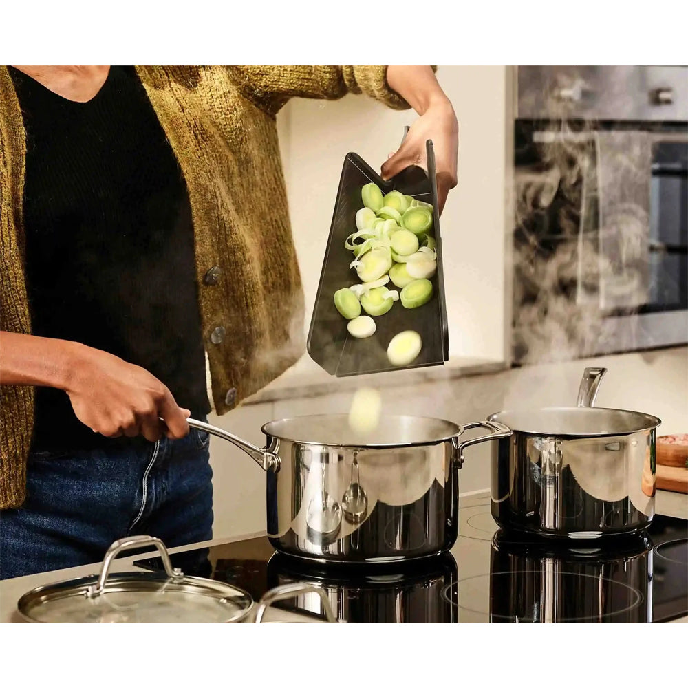 60202-joseph-joseph-chop2pot-plus-regular-folding-chopping-board-black