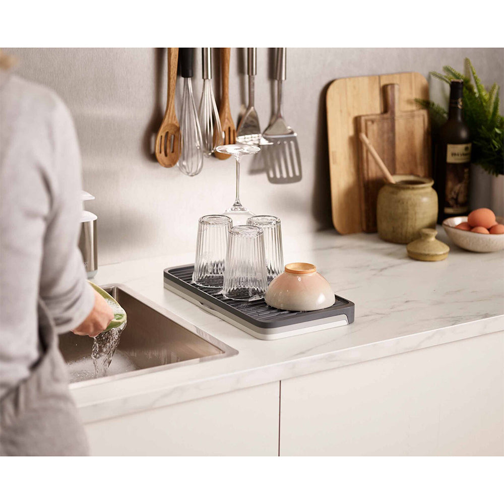85178-joseph-joseph-46cm-tier-expandable-draining-mat-grey