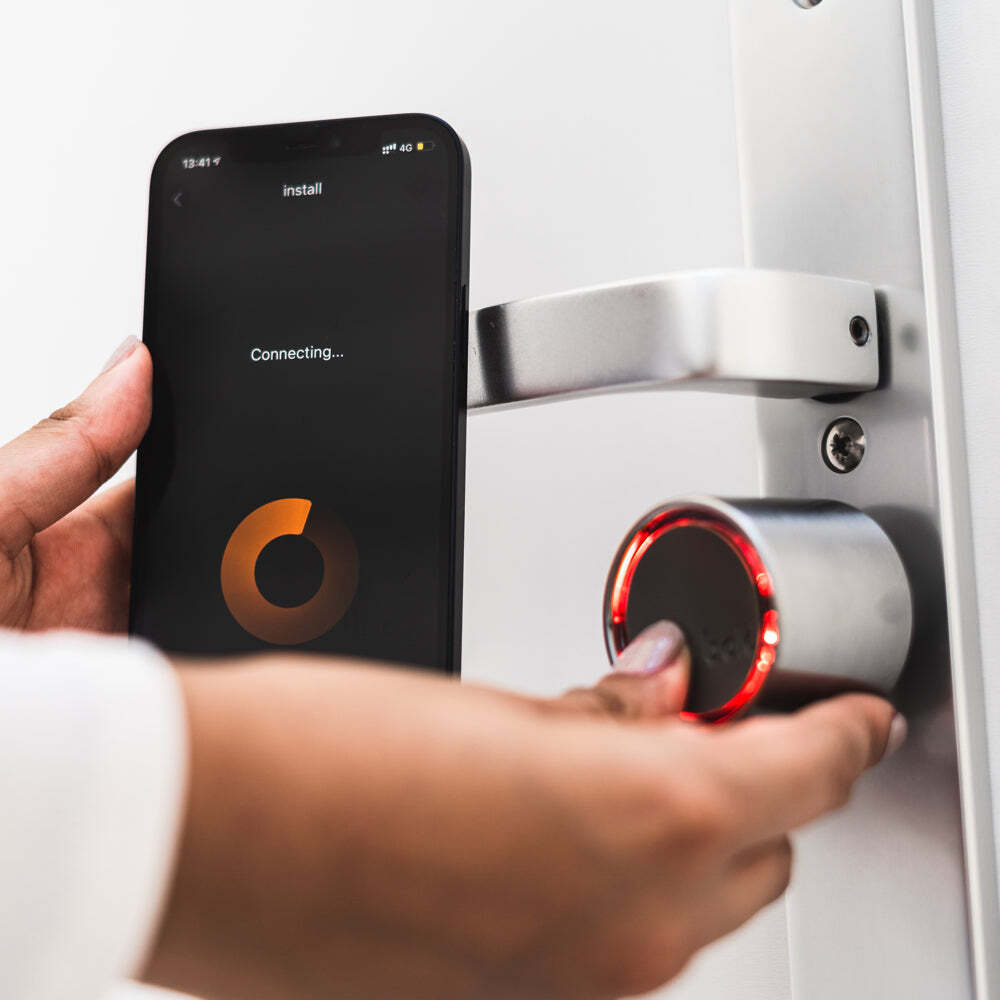 100398-bold-smart-cylinder-lock-sx-33-bold-connect-control-hub