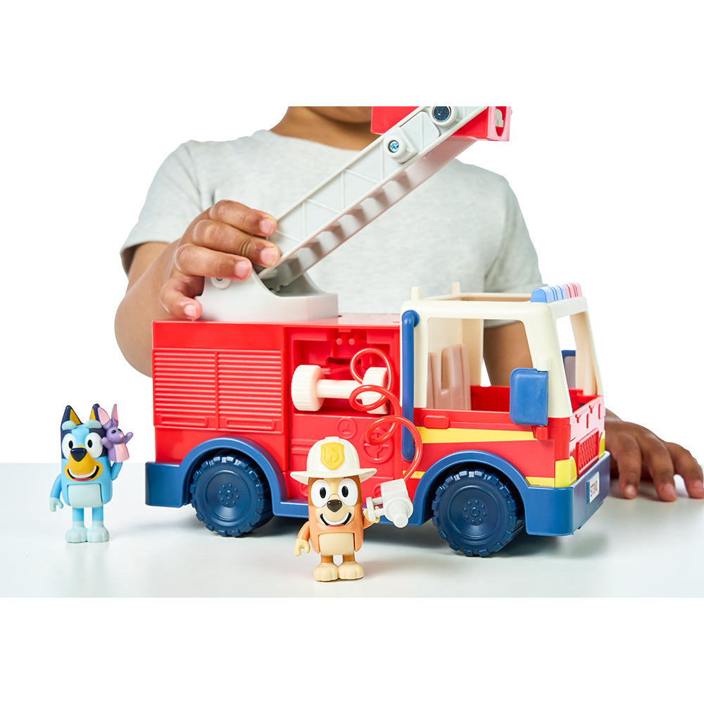 17610-ab0-0000-bluey-s10-firetruck-with-figures-toy-playset-15x20x11cm-3y