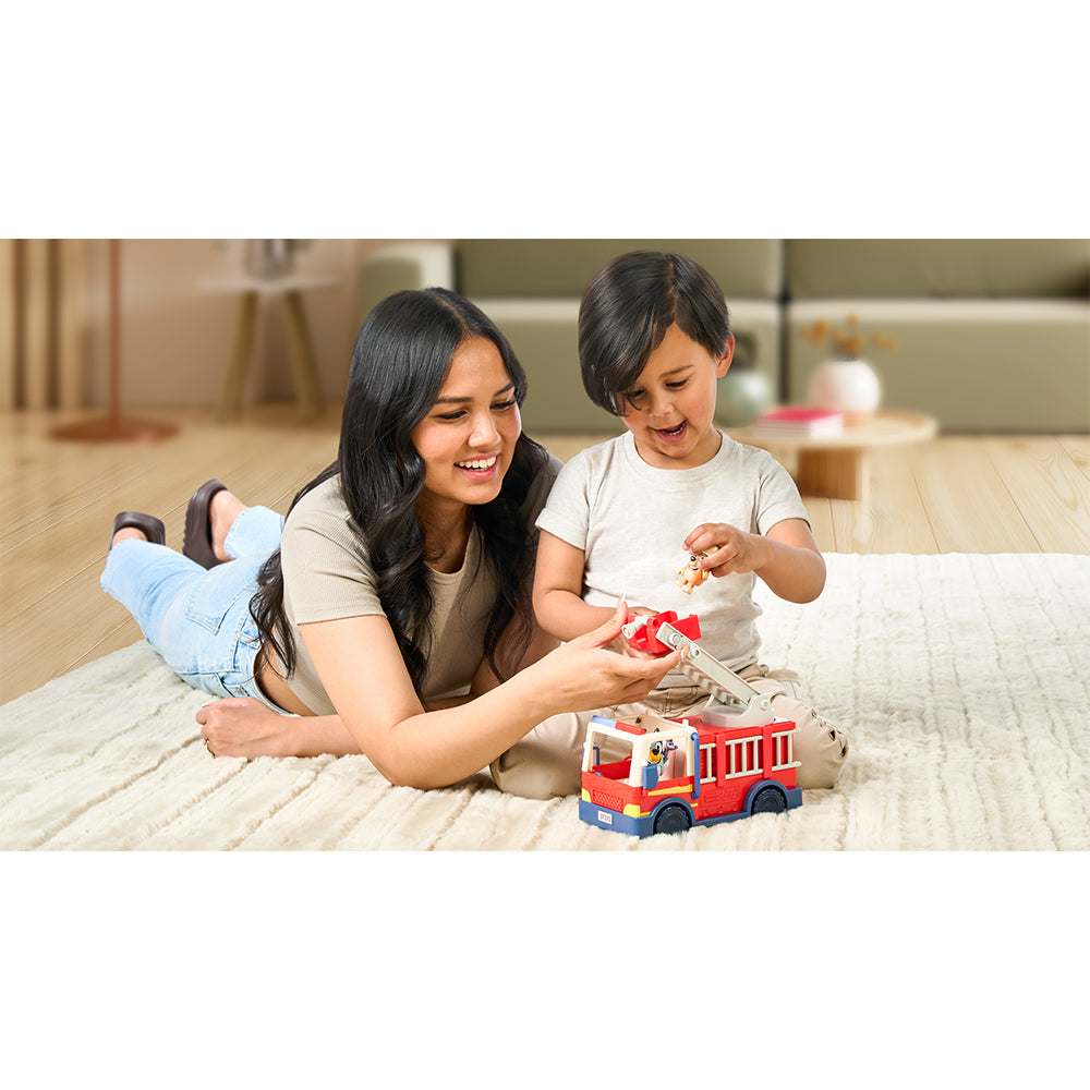 17610-ab0-0000-bluey-s10-firetruck-with-figures-toy-playset-15x20x11cm-3y