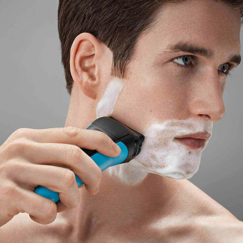 310s-braun-310s-wet-dry-electric-shaver