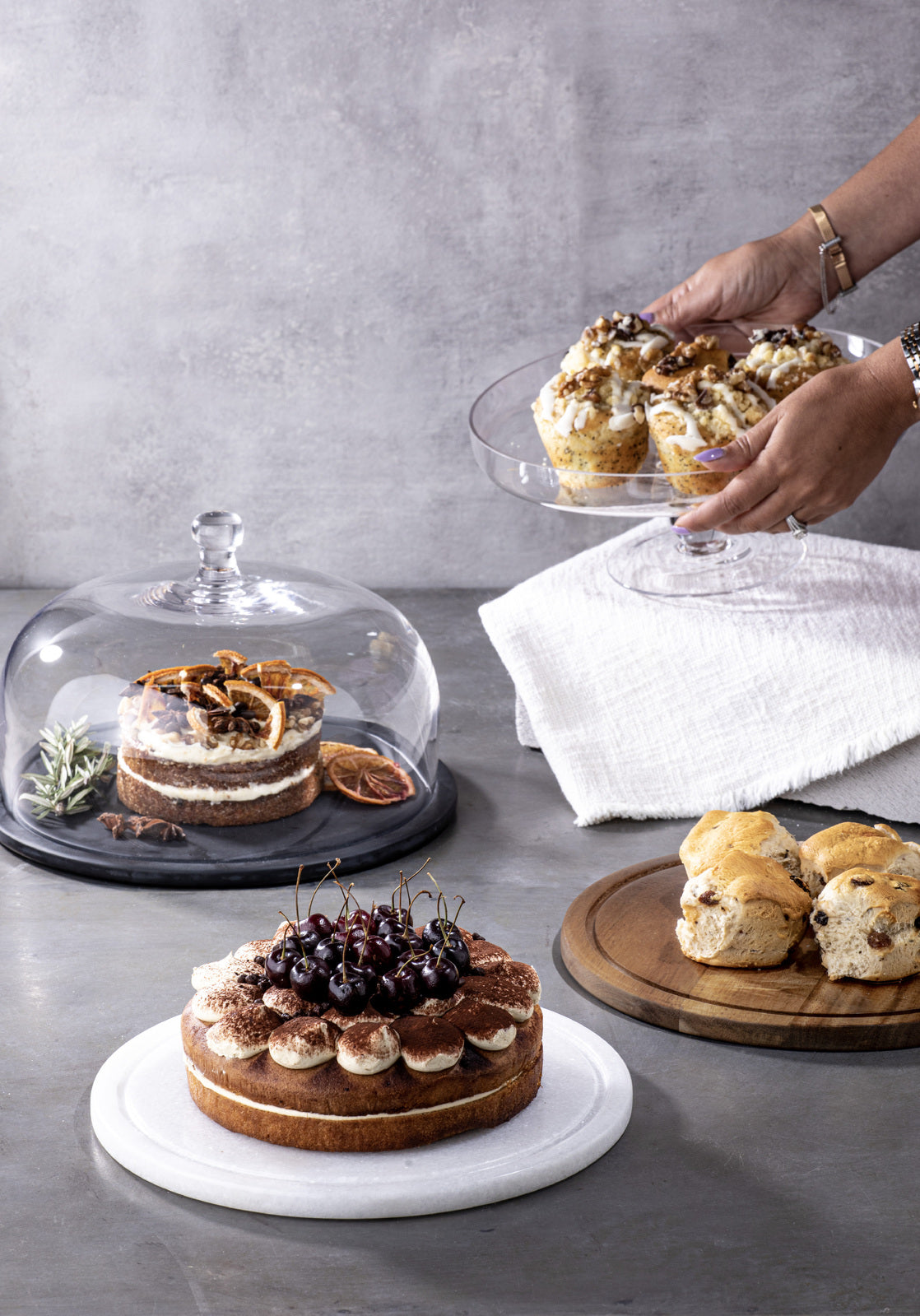 60615-ladelle-supreme-glass-cake-bakery-cheese-display-dome-28x28x17-5cm