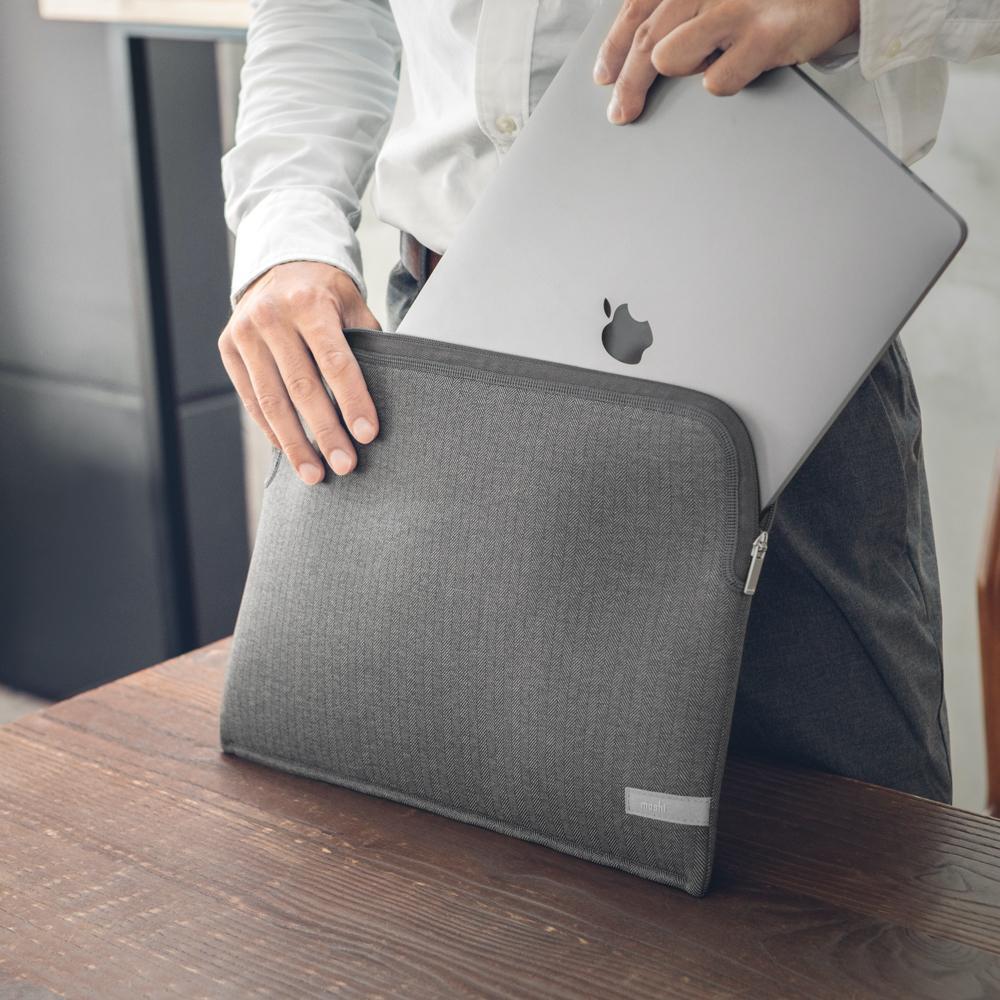 Moshi Pluma Laptop Sleeve for 15"/16"