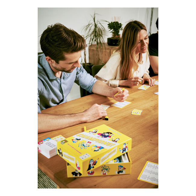 104272-repos-production-champions-card-game-3-8-players-10y