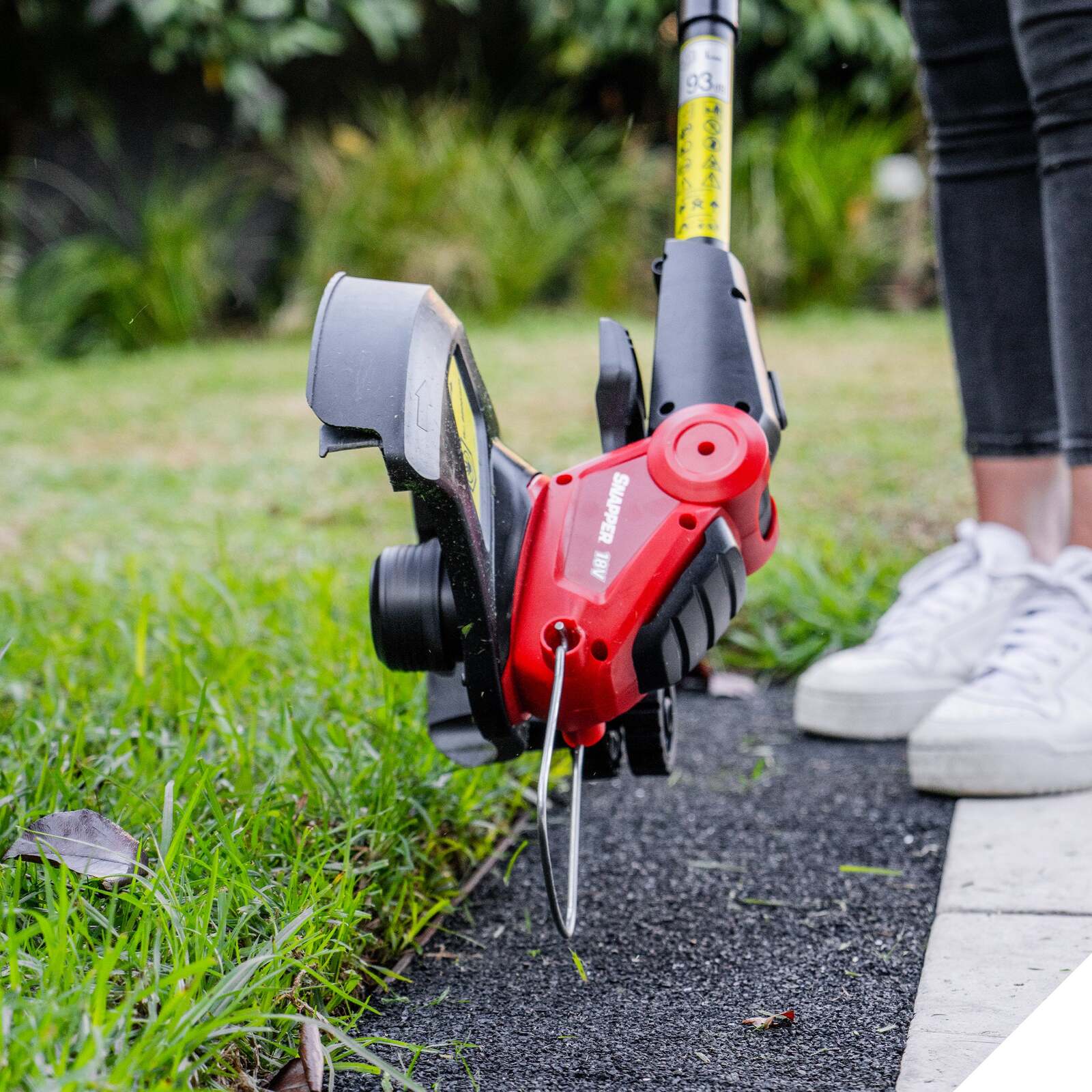 1697481-snapper-18v-electric-cordless-line-trimmer-whipper-snipper