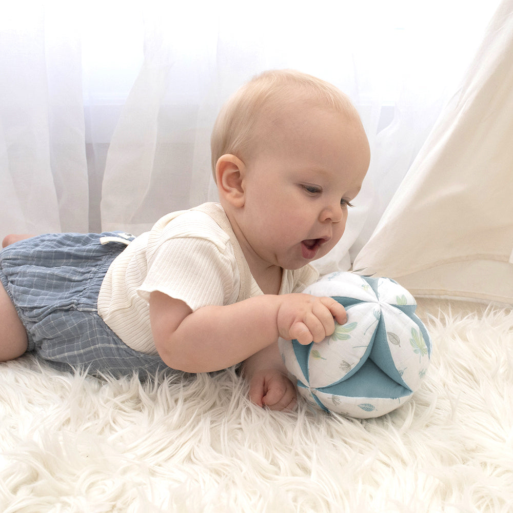 4237044-living-textiles-organic-muslin-sensory-ball-banana-leaf-teal