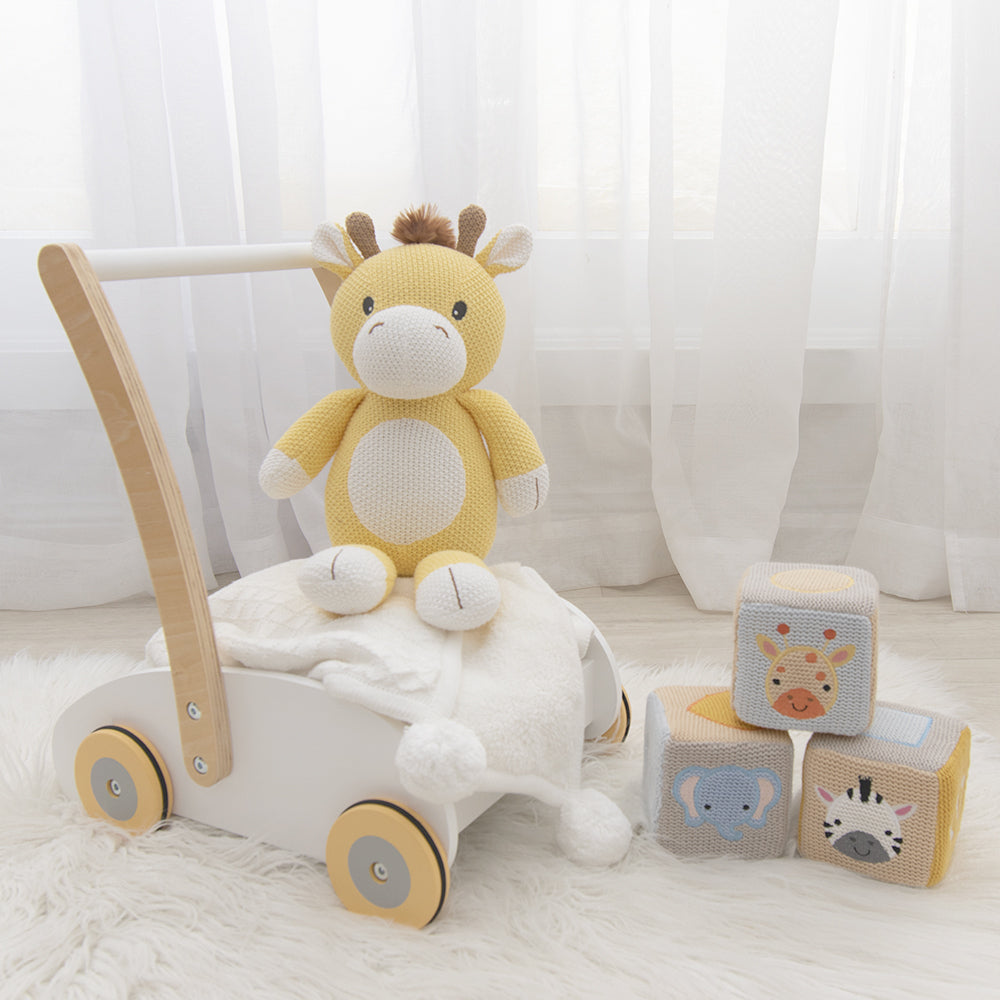 4281046-living-textiles-baby-newborn-knitted-toy-noah-the-giraffe