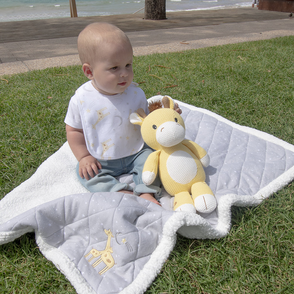 4281046-living-textiles-baby-newborn-knitted-toy-noah-the-giraffe