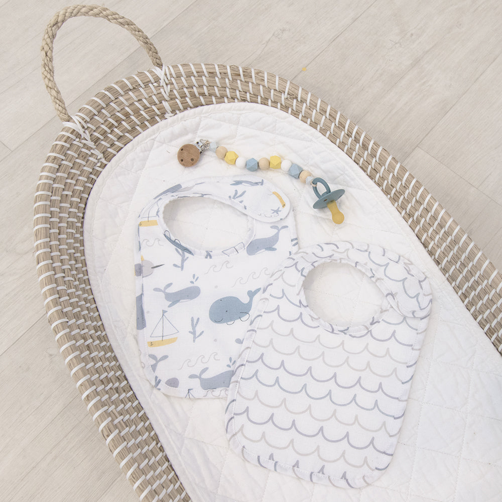 4720034-2pc-living-textiles-baby-infant-bibs-whale-of-a-time