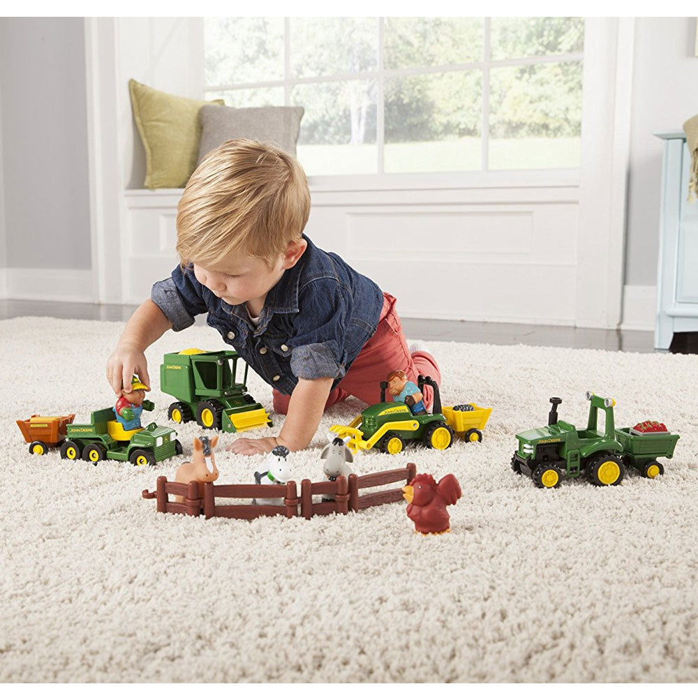 34984a2-john-deere-24pc-fun-on-the-farm-playset
