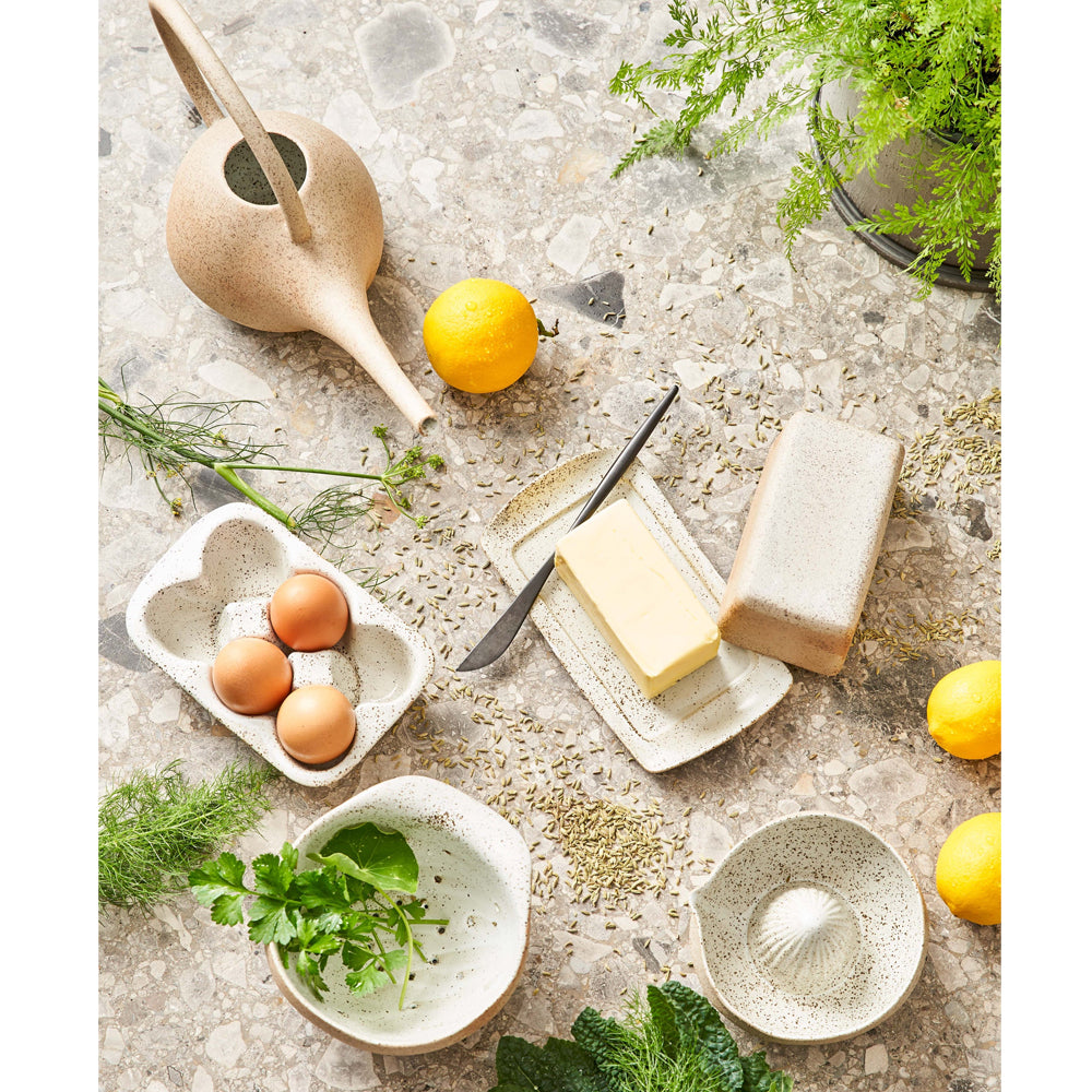 413210-robert-gordon-14x6-5cm-white-garden-to-table-juicer