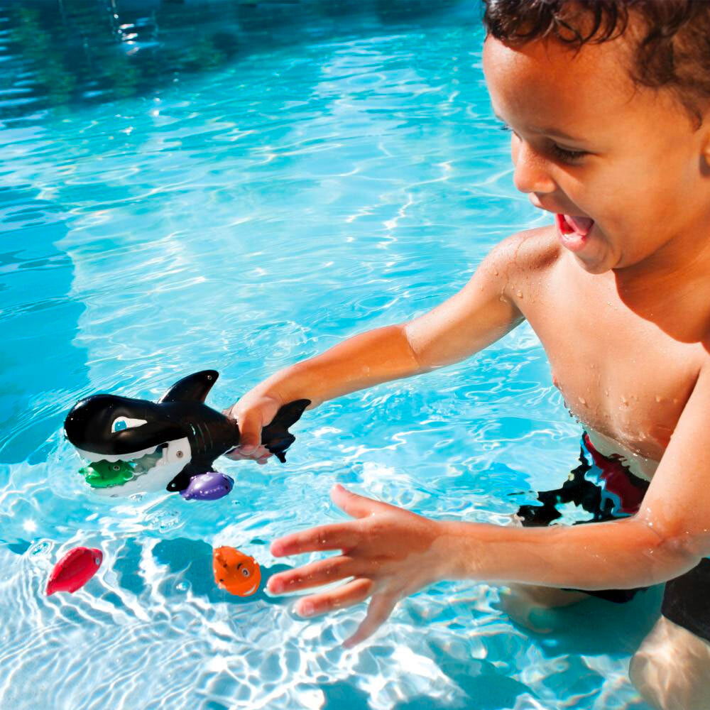 88102-swimways-gobble-guppies-water-toy