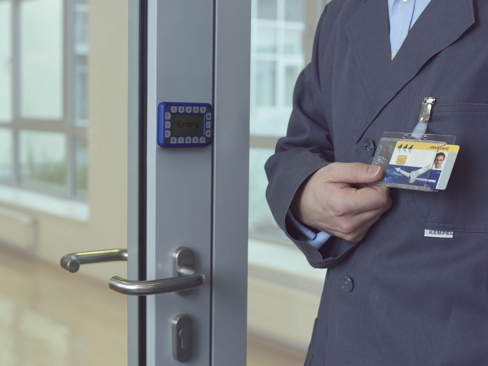 1801319-durable-8-7cm-security-duo-pass-card-holder-acrylic-w-clip-clear