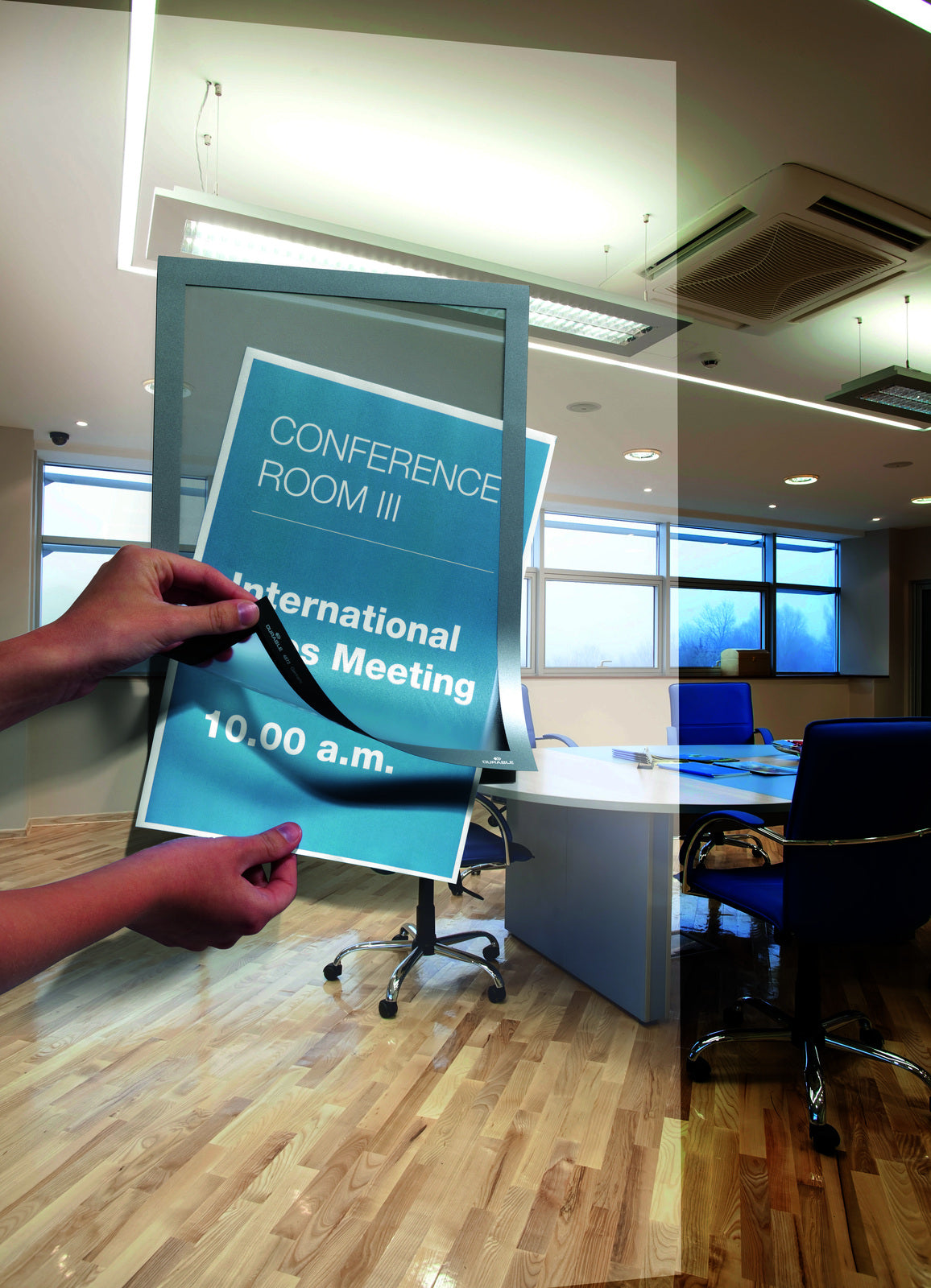 489923-durable-duraframe-a4-32cm-magnetic-sign-holder-silver