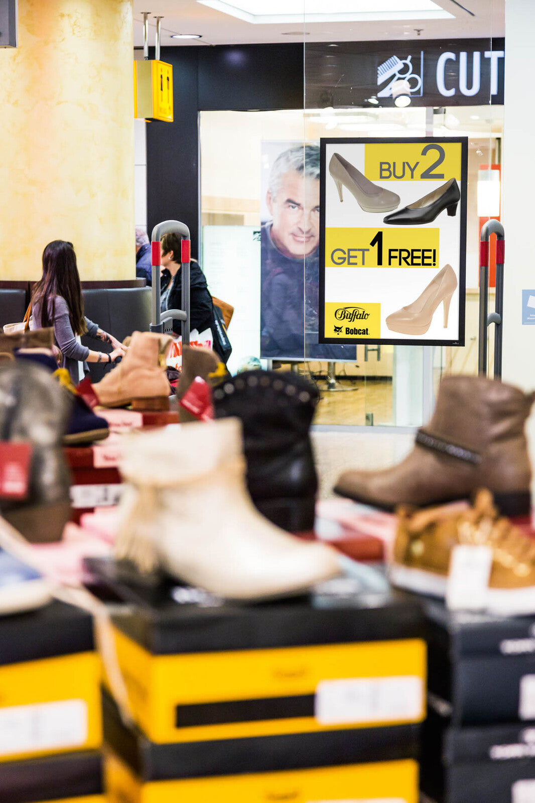 499701-durable-duraframe-a1-poster-signage-holder-black