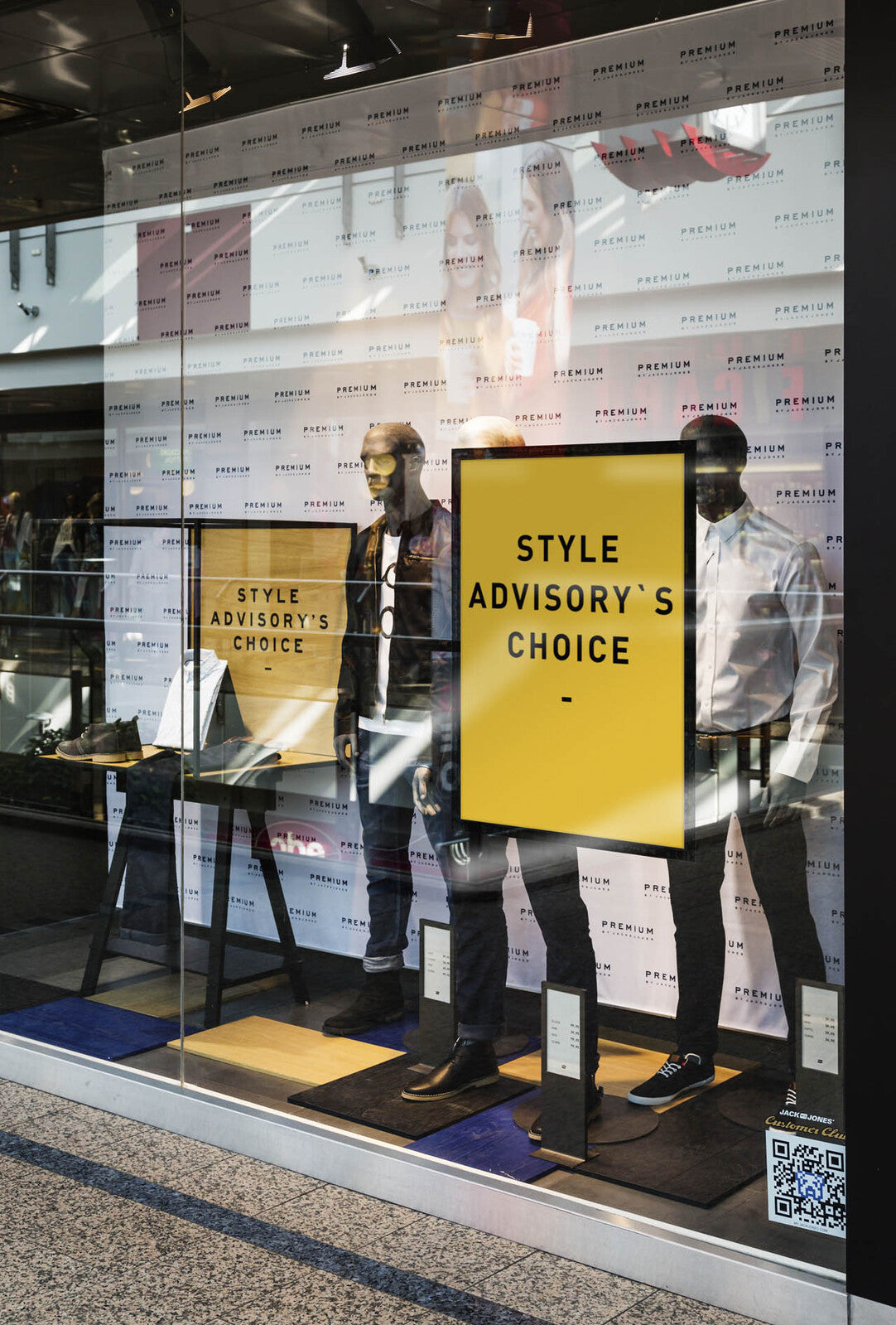 499701-durable-duraframe-a1-poster-signage-holder-black