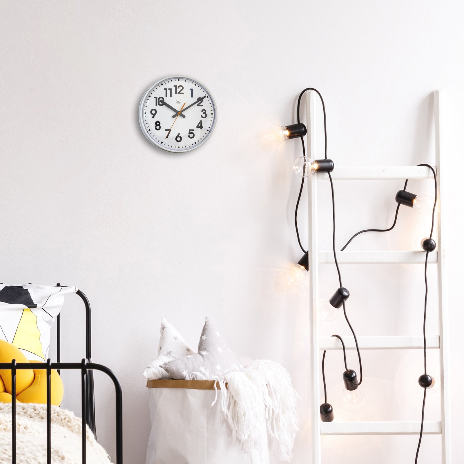 577367wi-nextime-peter-plastic-analogue-26cm-wall-clock-white