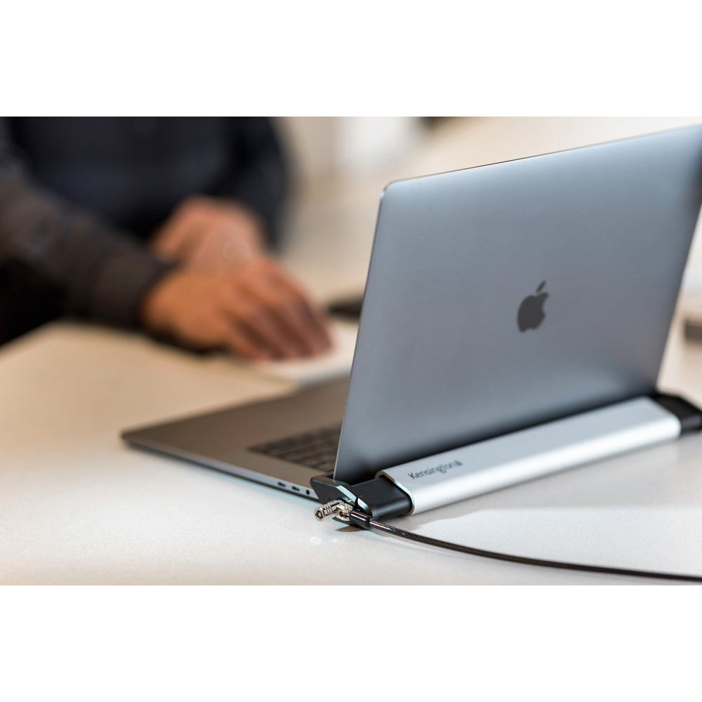64451-kensington-aluminium-laptop-locking-station-silver