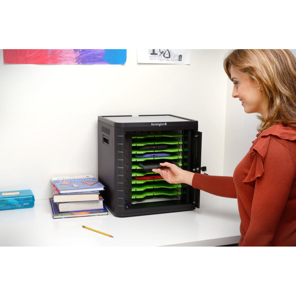 67862-kensington-charge-sync-cabinet-for-tablet-ipad-black